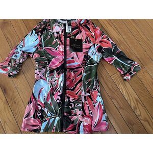 Nip Tuck Swim 4 Full Zip UPF 50 Graphic Top Swimwear